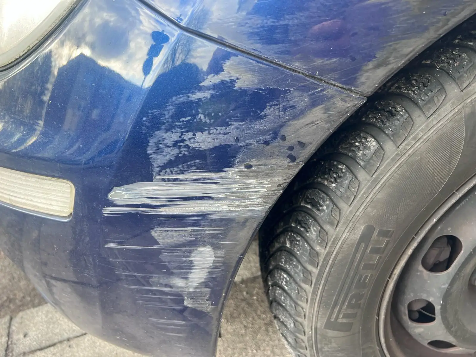 Demirel Kfz Gutachter Wuppertal Krater