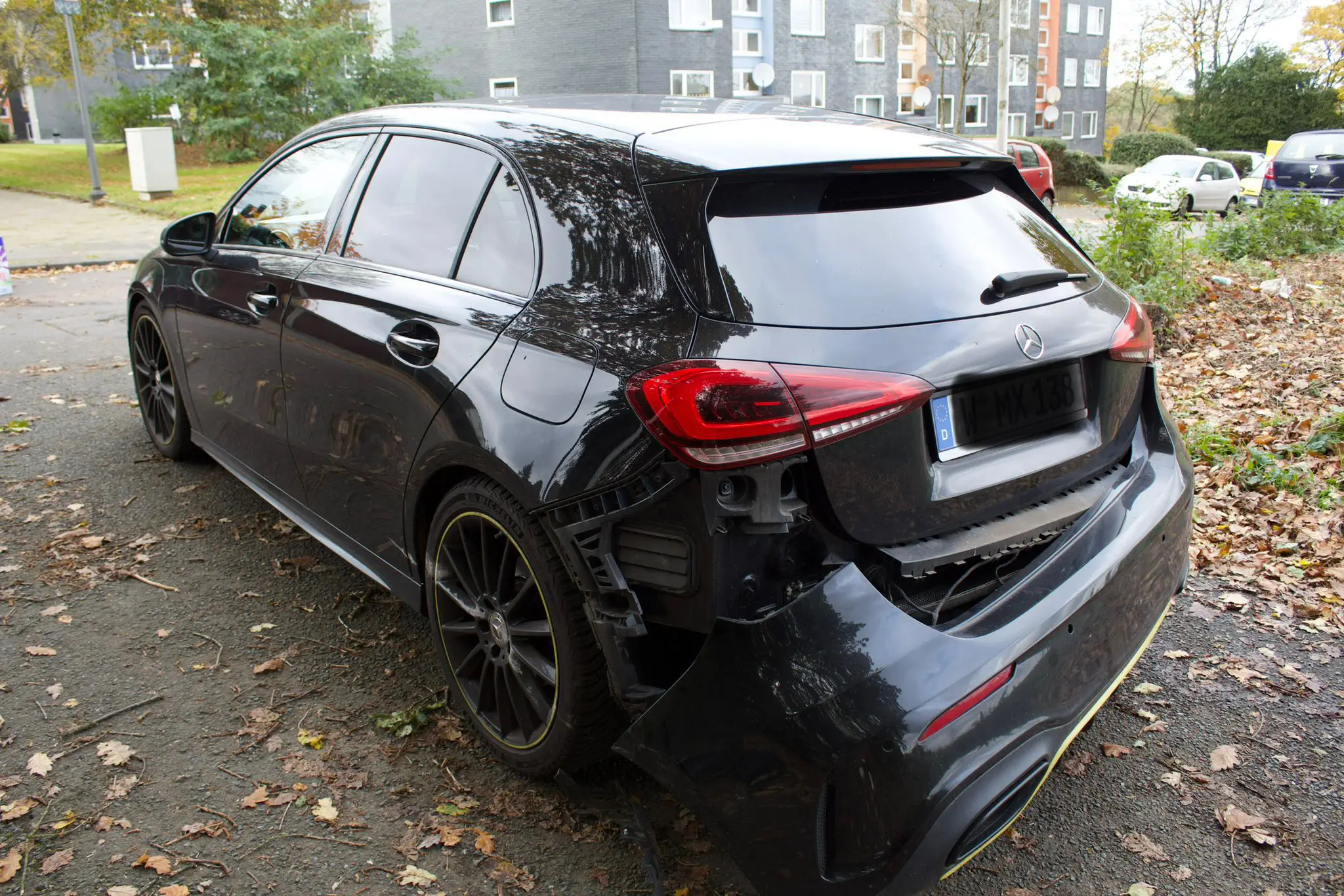 Demirel Kfz Gutachter Wuppertal Stoßstange abgerissen